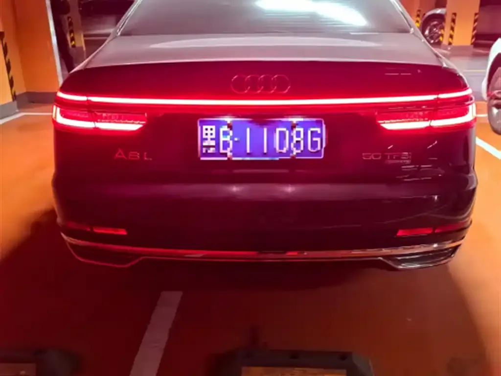 Audi A8 — фото 6