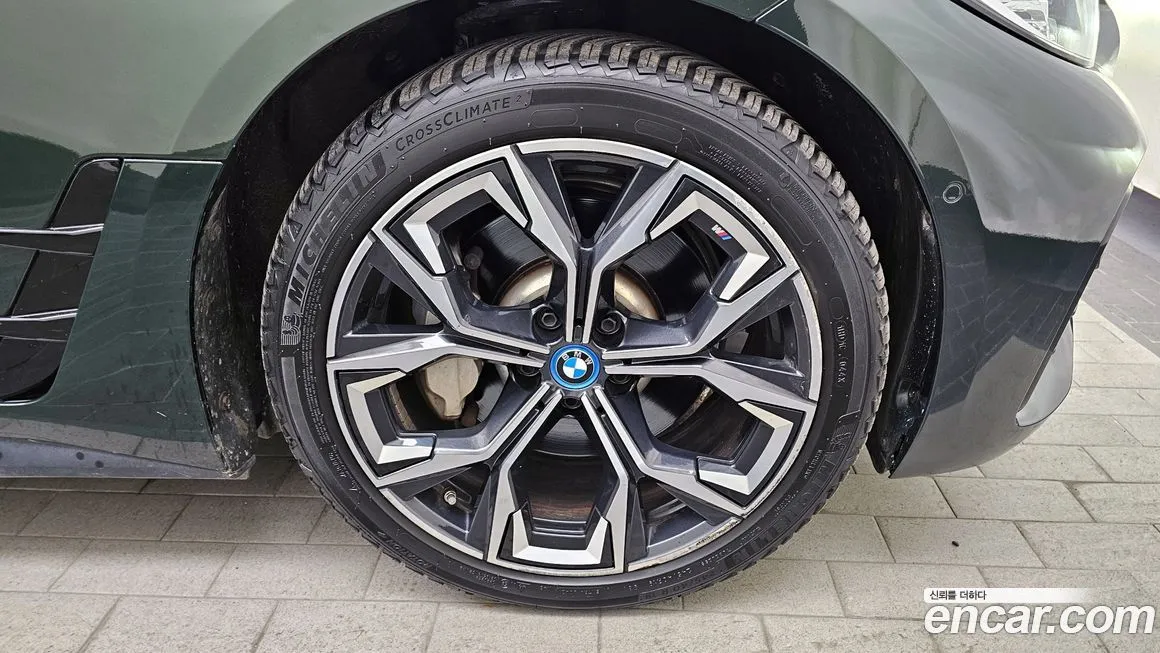 BMW i4 2022 из KR, фото 5