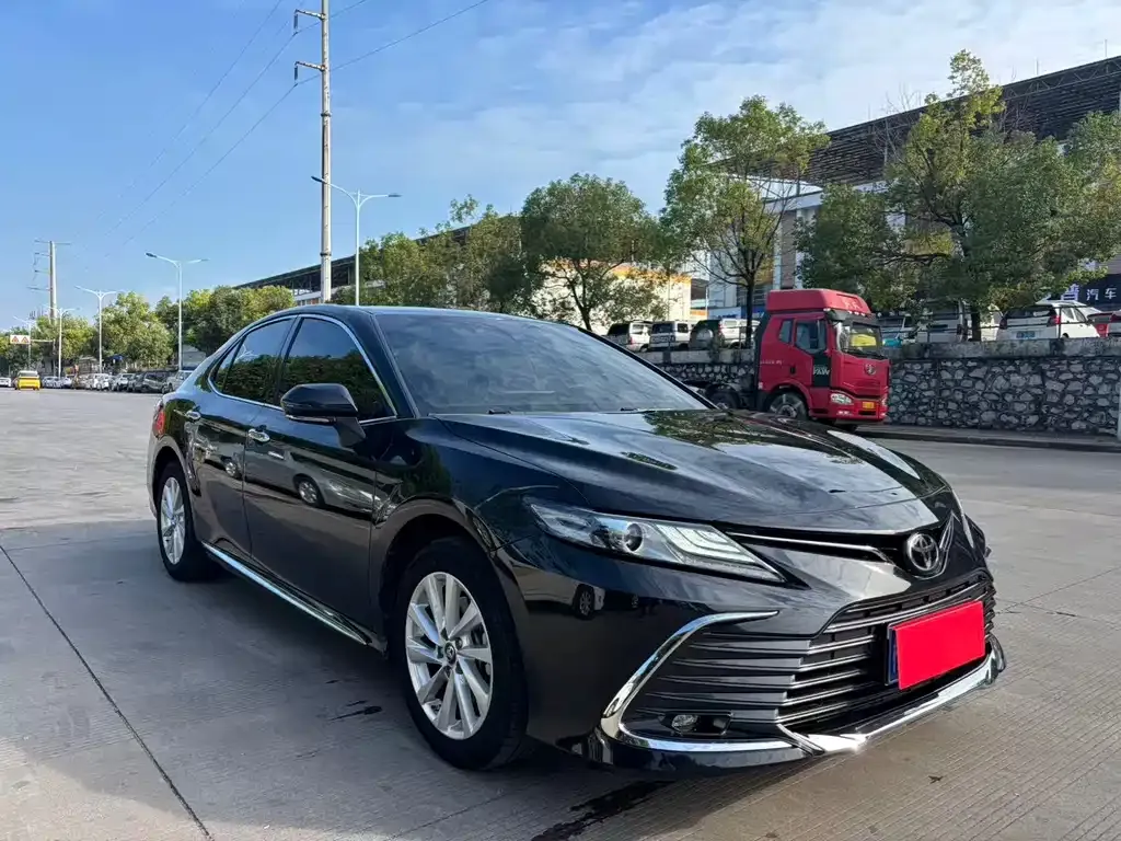 Toyota Camry 2023 из CN, фото 1