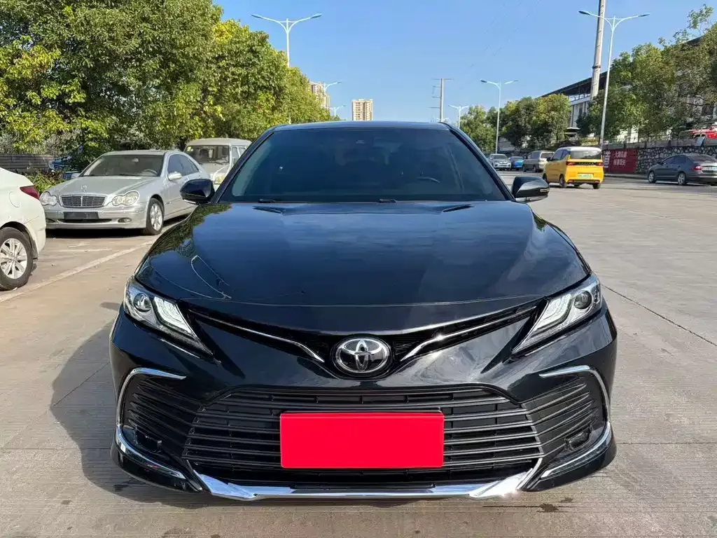 Toyota Camry 2023 из CN, фото 2