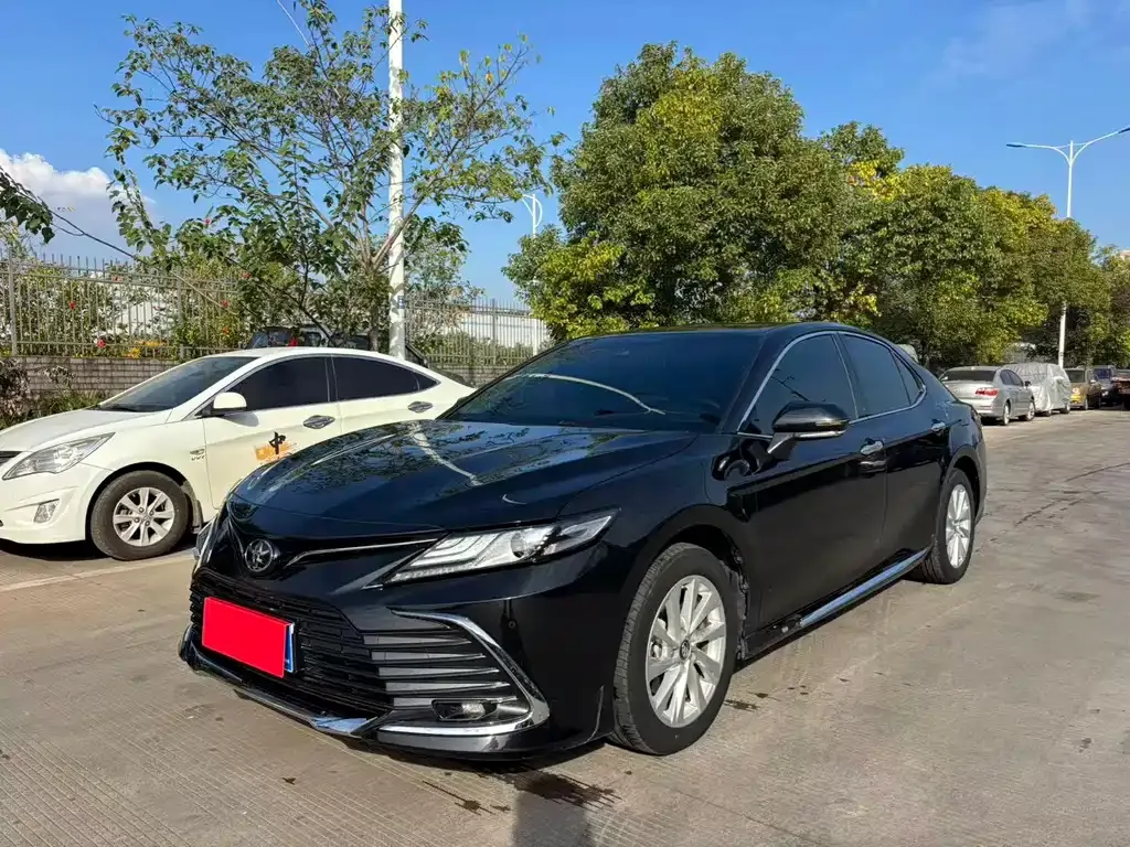 Toyota Camry 2023 из CN, фото 3