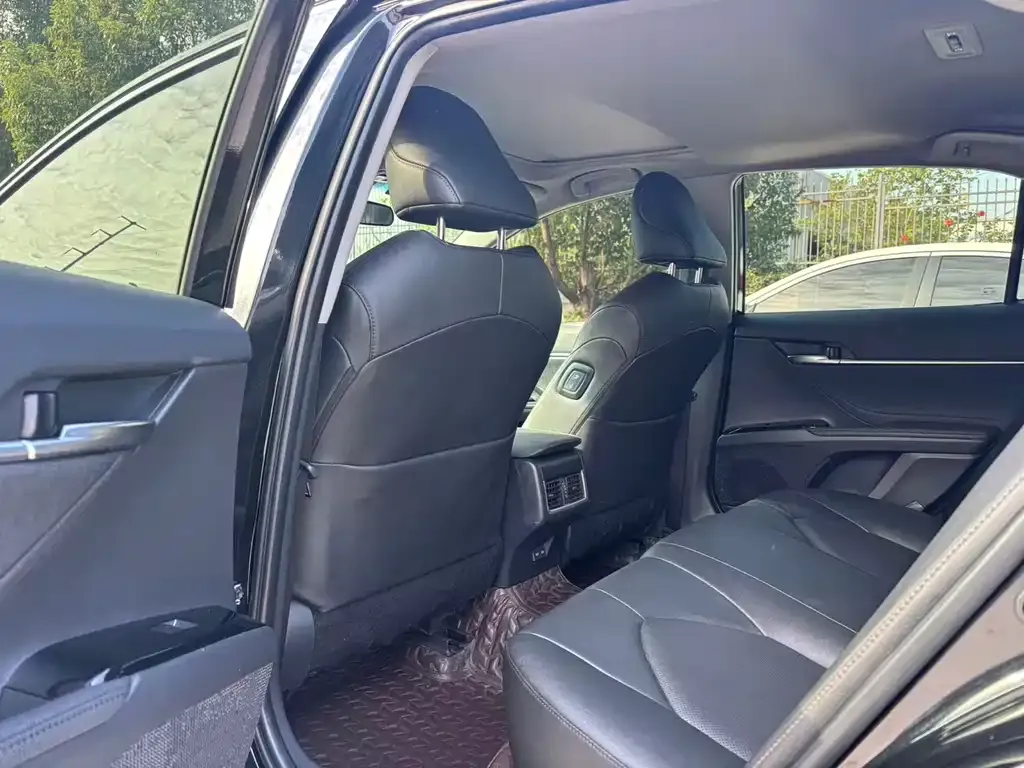Toyota Camry 2023 из CN, фото 6
