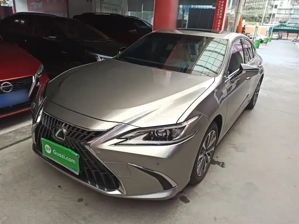 Lexus ES 2023 из CN, фото 2
