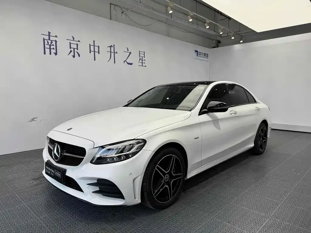 Mercedes-Benz C-Class — фото 1