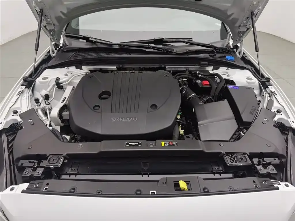 Volvo S60 2022 из CN, фото 6