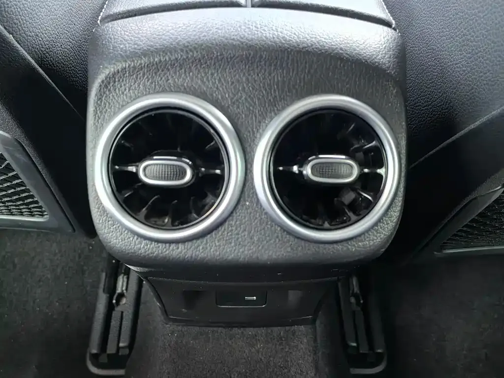 Mercedes-Benz A-Class 2023 из CN, фото 10