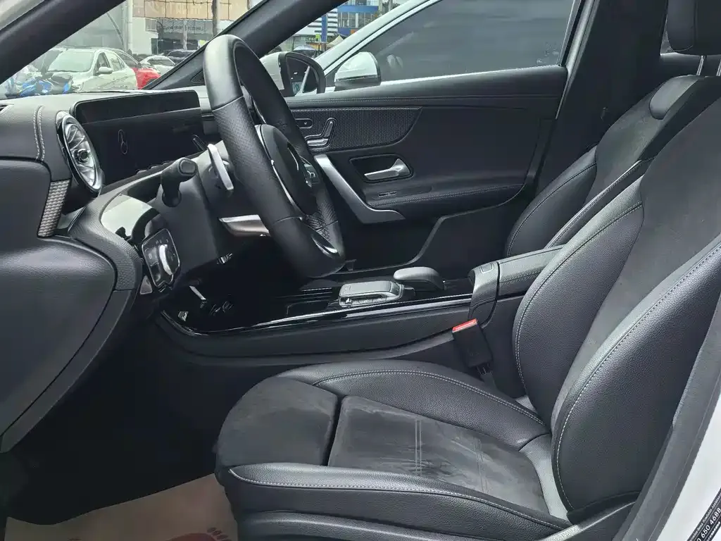 Mercedes-Benz A-Class 2023 из CN, фото 6