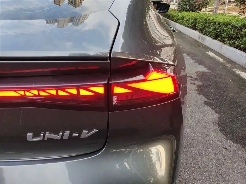 Changan UNI-V 2022 из CN, фото 8