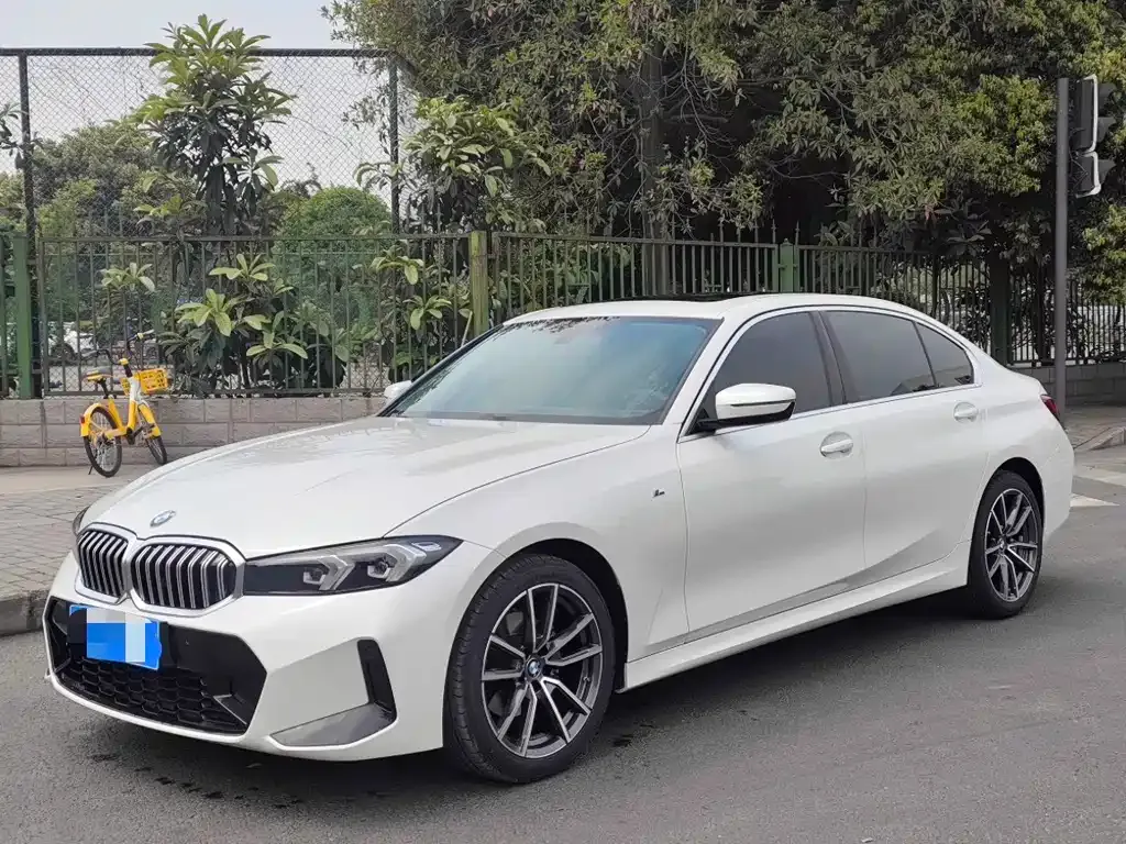 BMW 3 Series 2023 из CN, фото 1