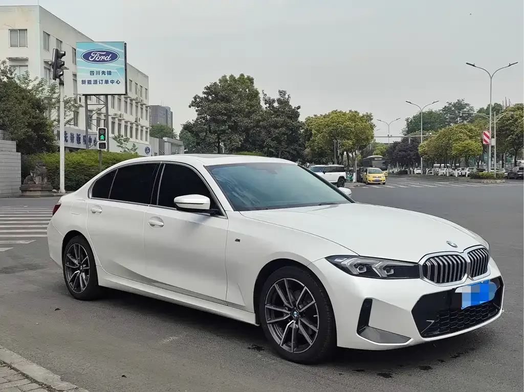 BMW 3 Series 2023 из CN, фото 3