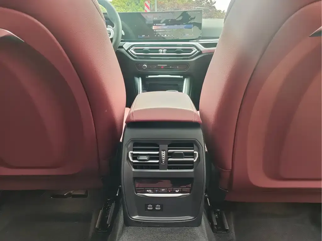 BMW 3 Series 2023 из CN, фото 6