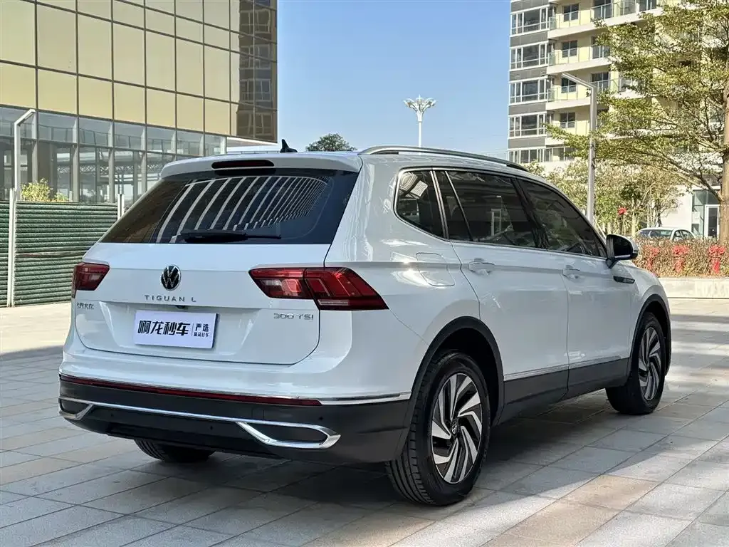 Volkswagen Tiguan L — фото 4