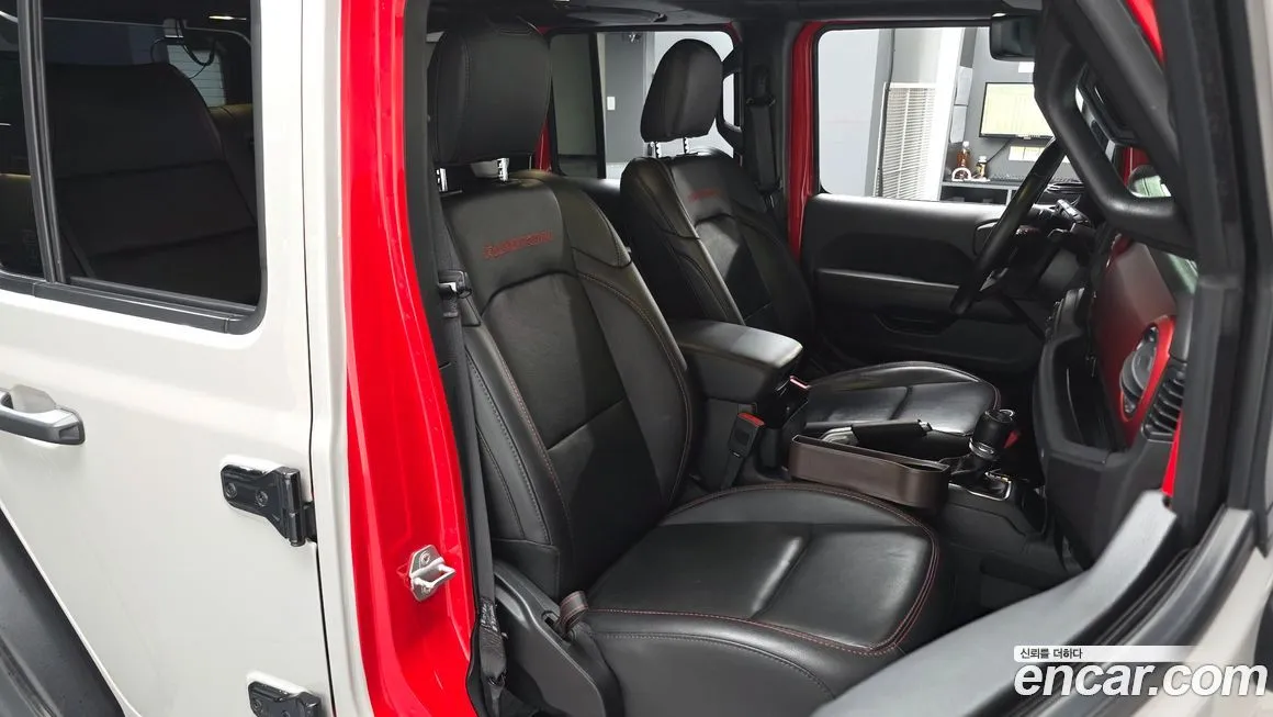 Jeep Wrangler 2021 из KR, фото 10