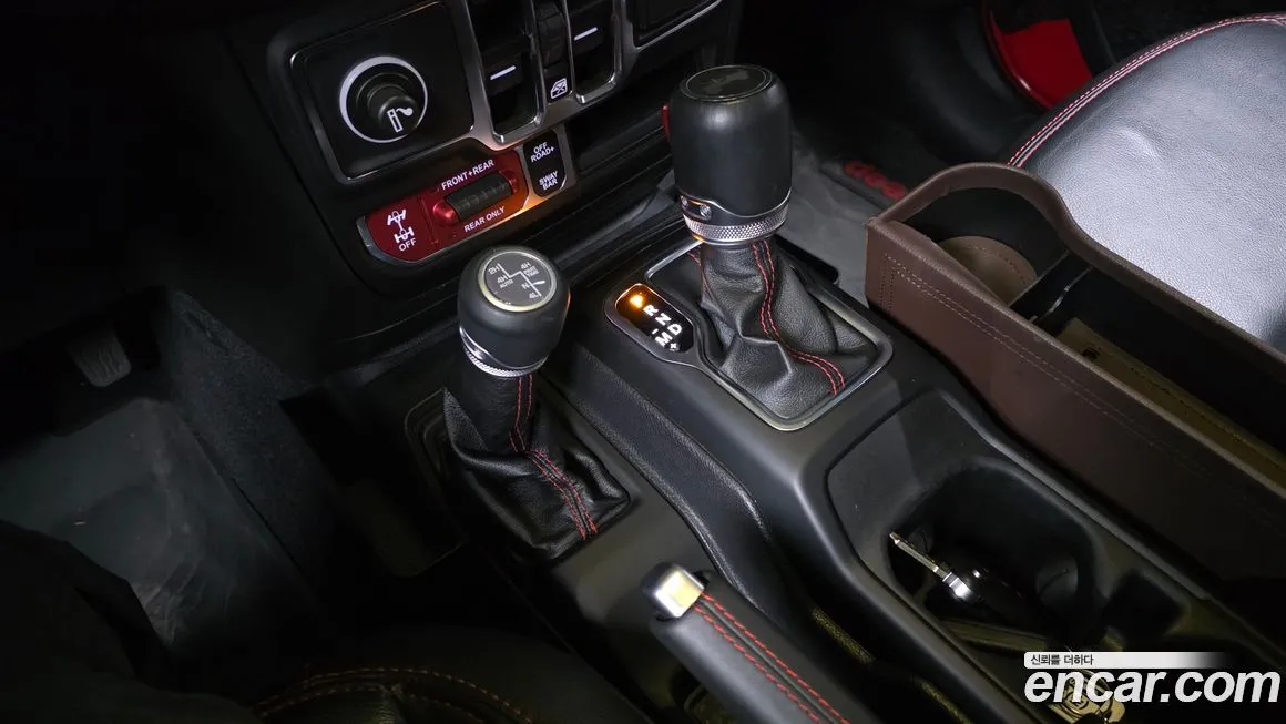 Jeep Wrangler 2021 из KR, фото 9