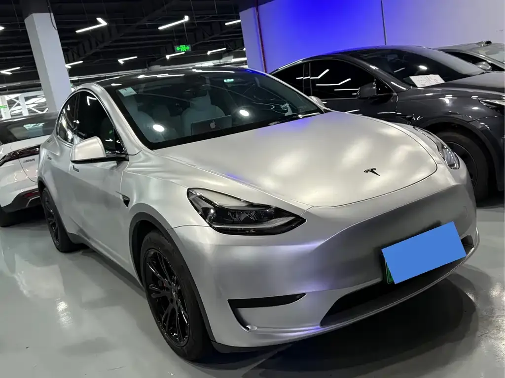 Tesla Model Y — фото 2