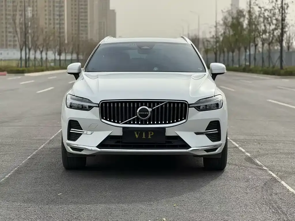 Volvo XC60 — фото 2