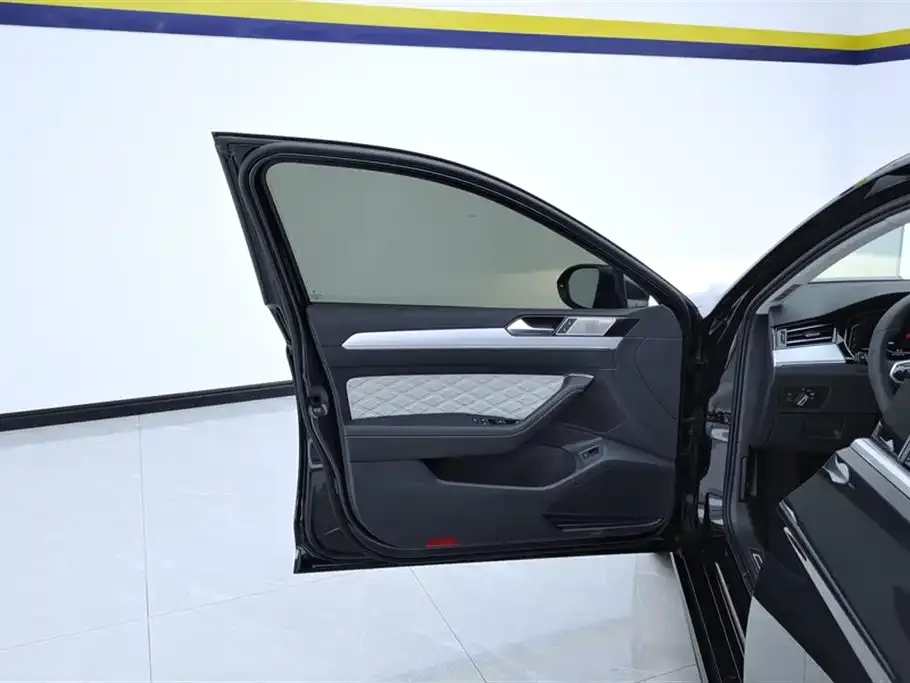 Volkswagen Magotan 2023 из CN, фото 7