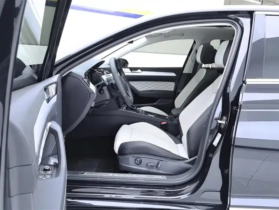 Volkswagen Magotan 2023 из CN, фото 9