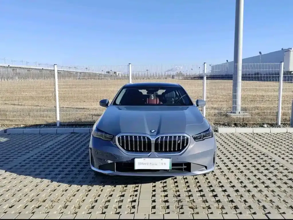 BMW i5 2025 из CN, фото 2