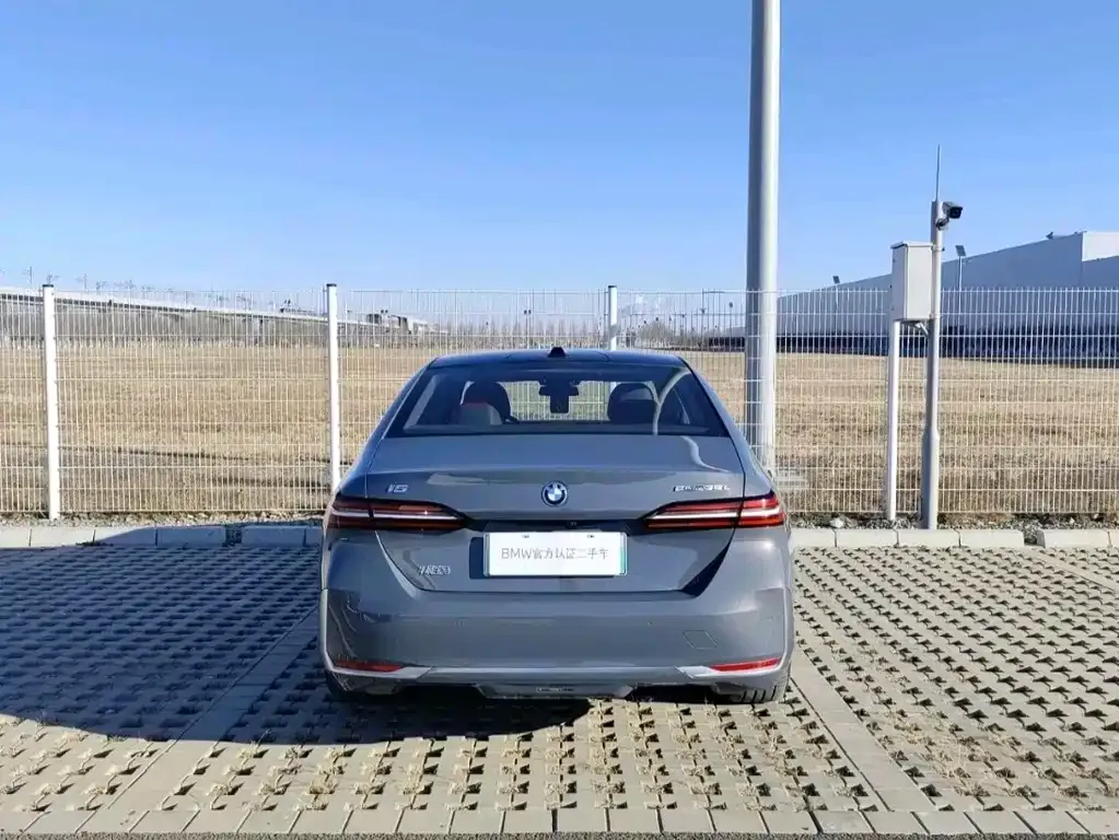 BMW i5 2025 из CN, фото 4