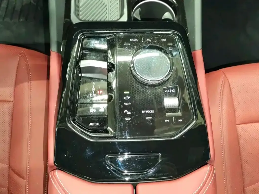 BMW i5 2025 из CN, фото 9