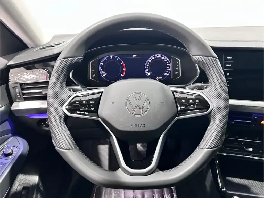 Volkswagen Passat — фото 9