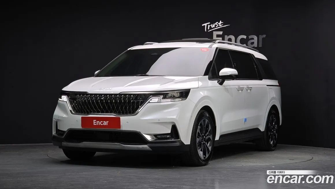 Kia Carnival — фото 1