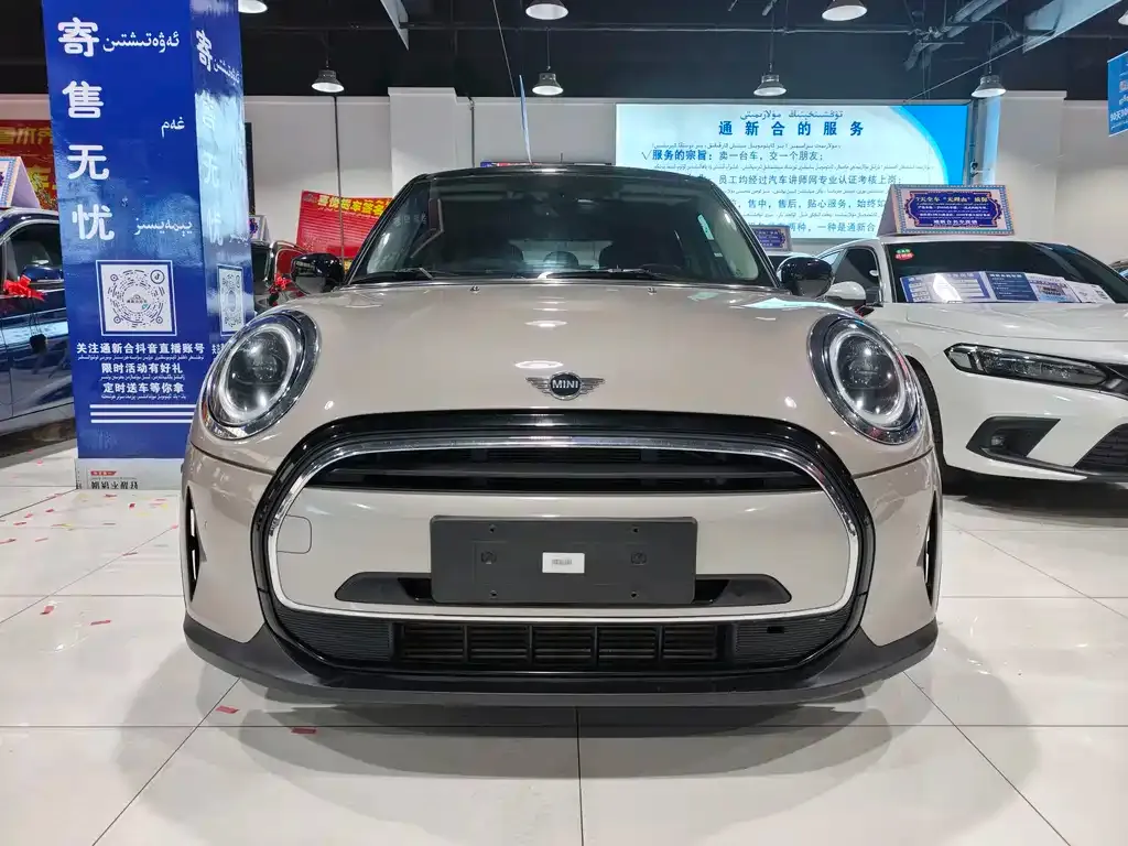 MINI Cooper (3-door) 2022 из CN, фото 2