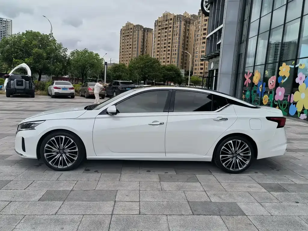 Nissan Teana 2023 из CN, фото 3
