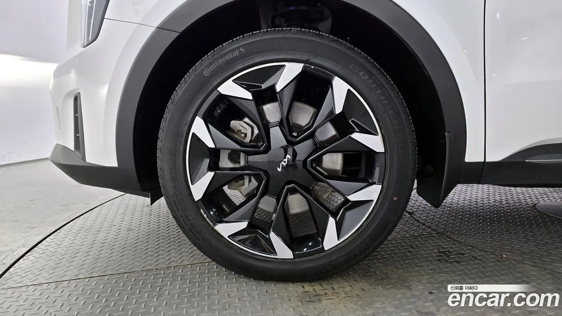 Kia Sorento — фото 5