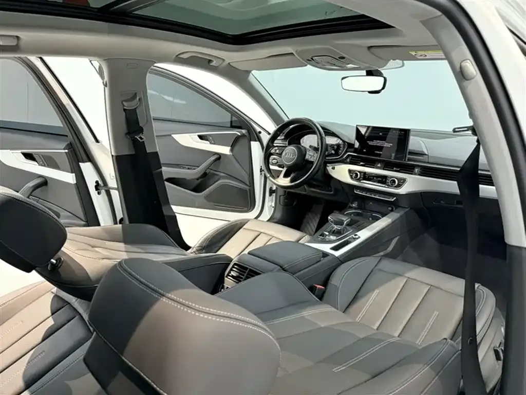 Audi A4L 2021 из CN, фото 7