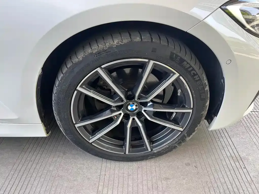 BMW 3 Series 2021 из CN, фото 10