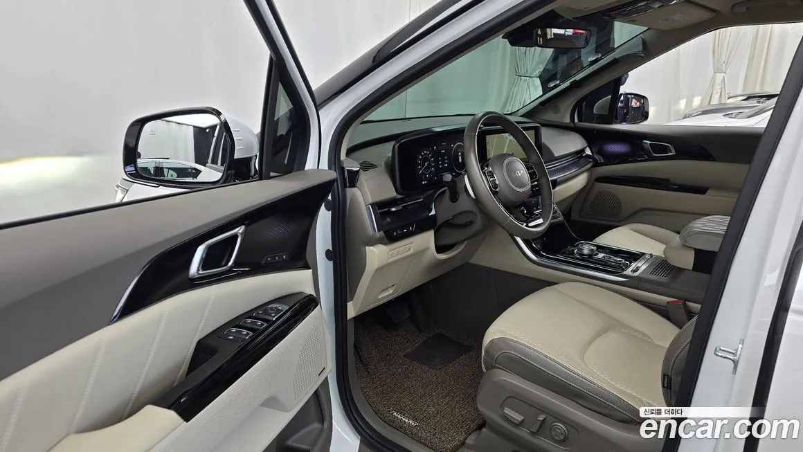 Kia Carnival — фото 10