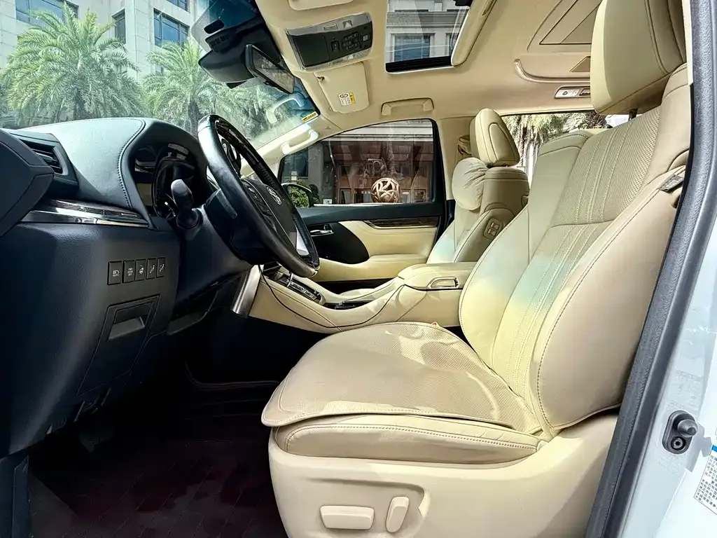 Toyota Vellfire 2021 из CN, фото 9