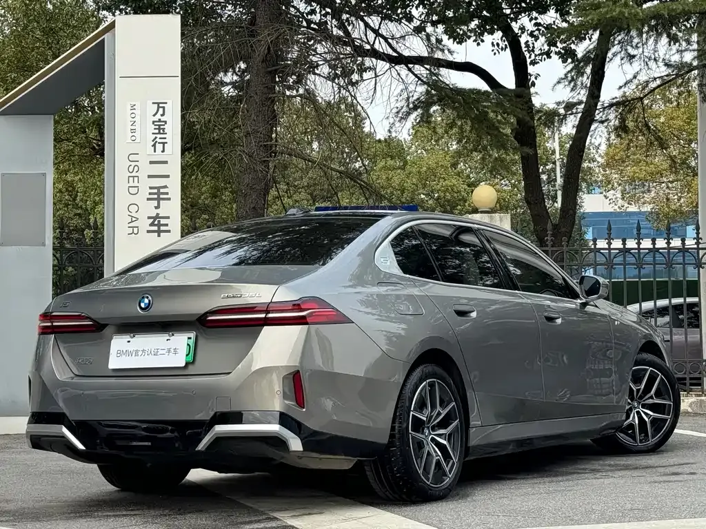 BMW i5 2024 из CN, фото 4