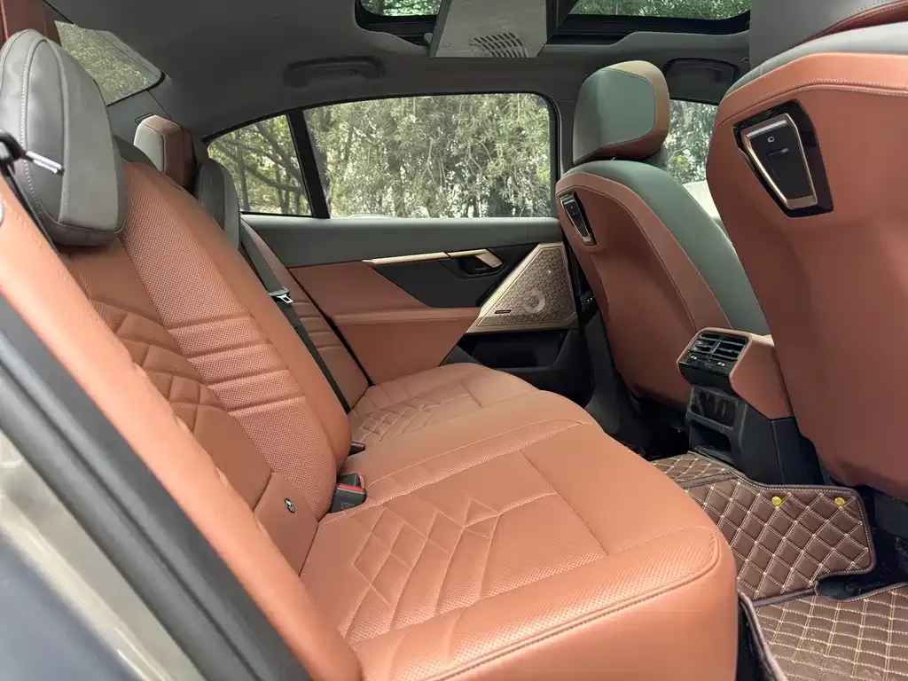 BMW i5 2024 из CN, фото 9
