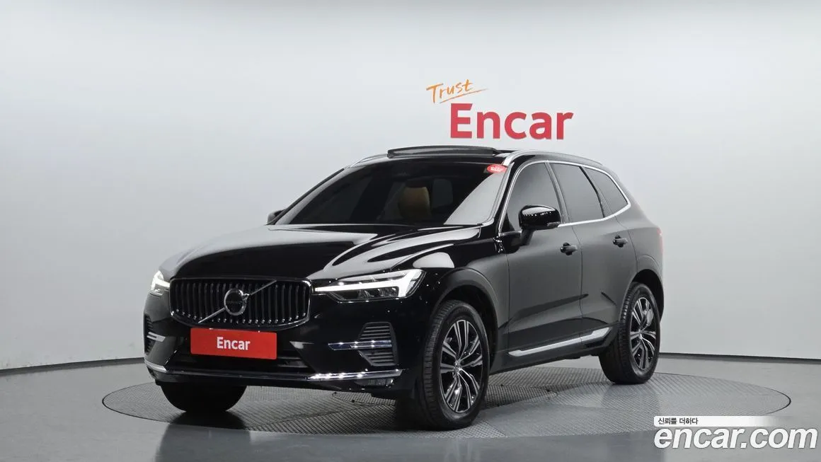 Volvo XC60 — фото 1