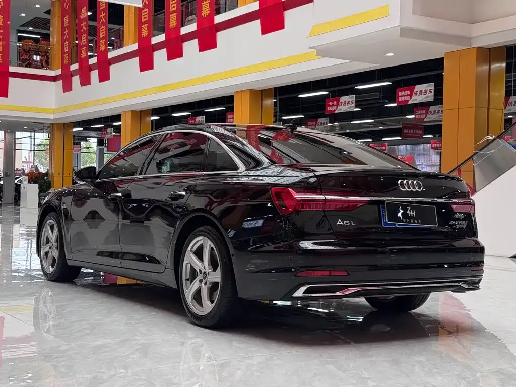 Audi A6L 2023 из CN, фото 4