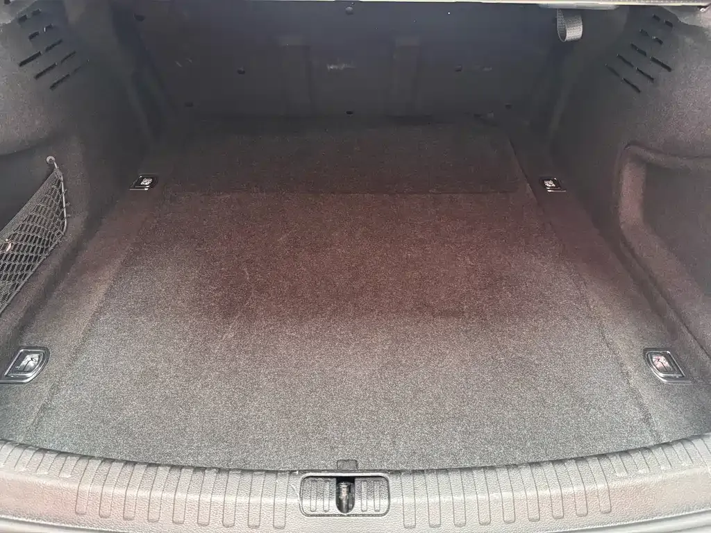 Audi A6L 2023 из CN, фото 7