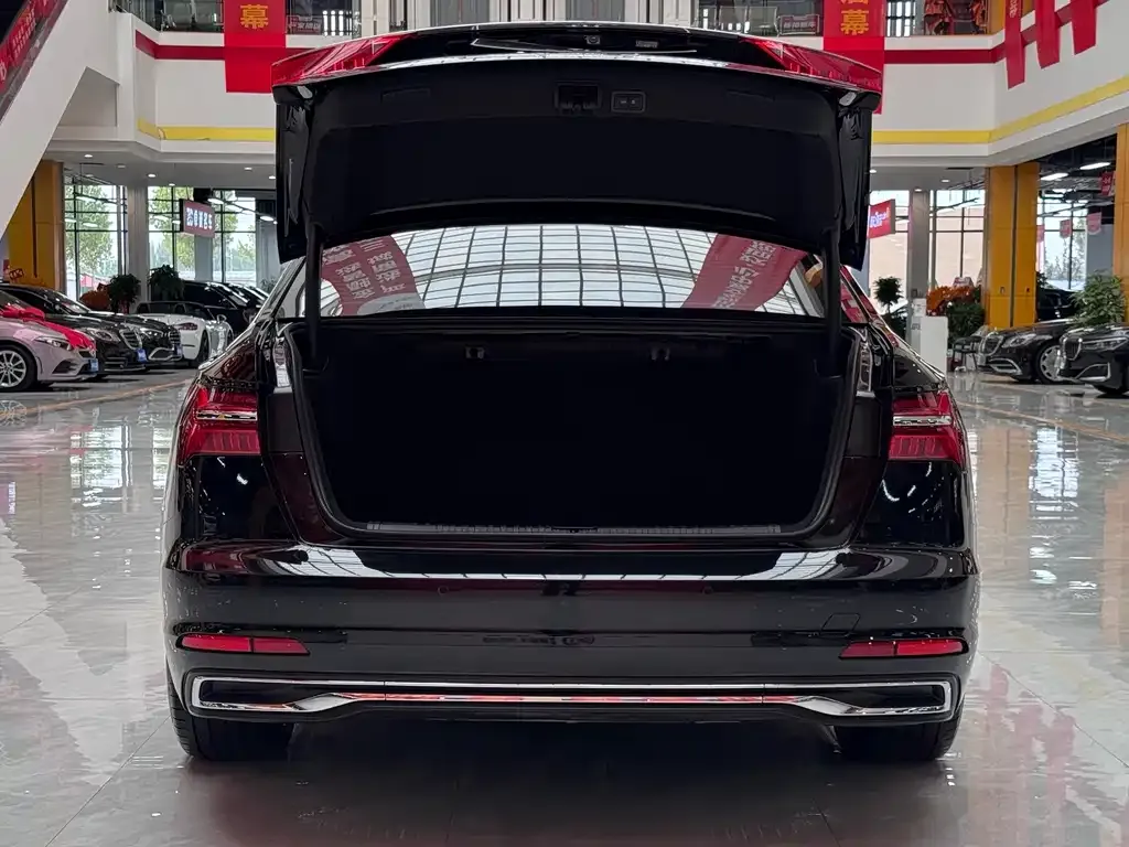 Audi A6L 2023 из CN, фото 8