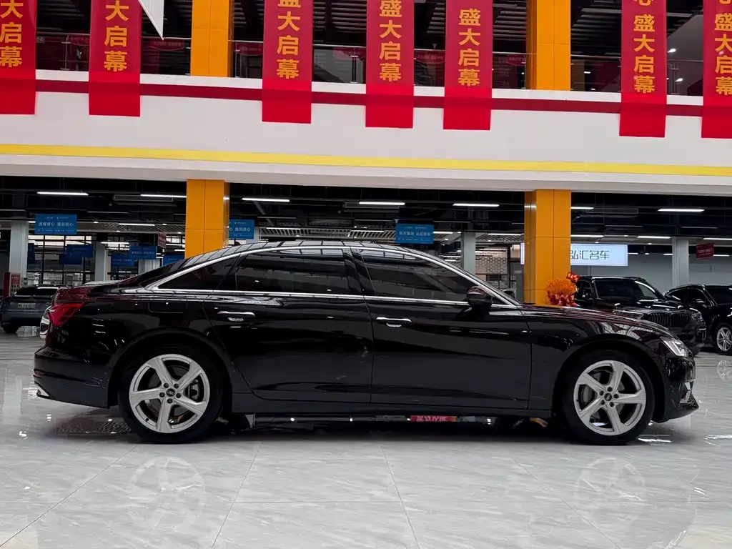 Audi A6L 2023 из CN, фото 9