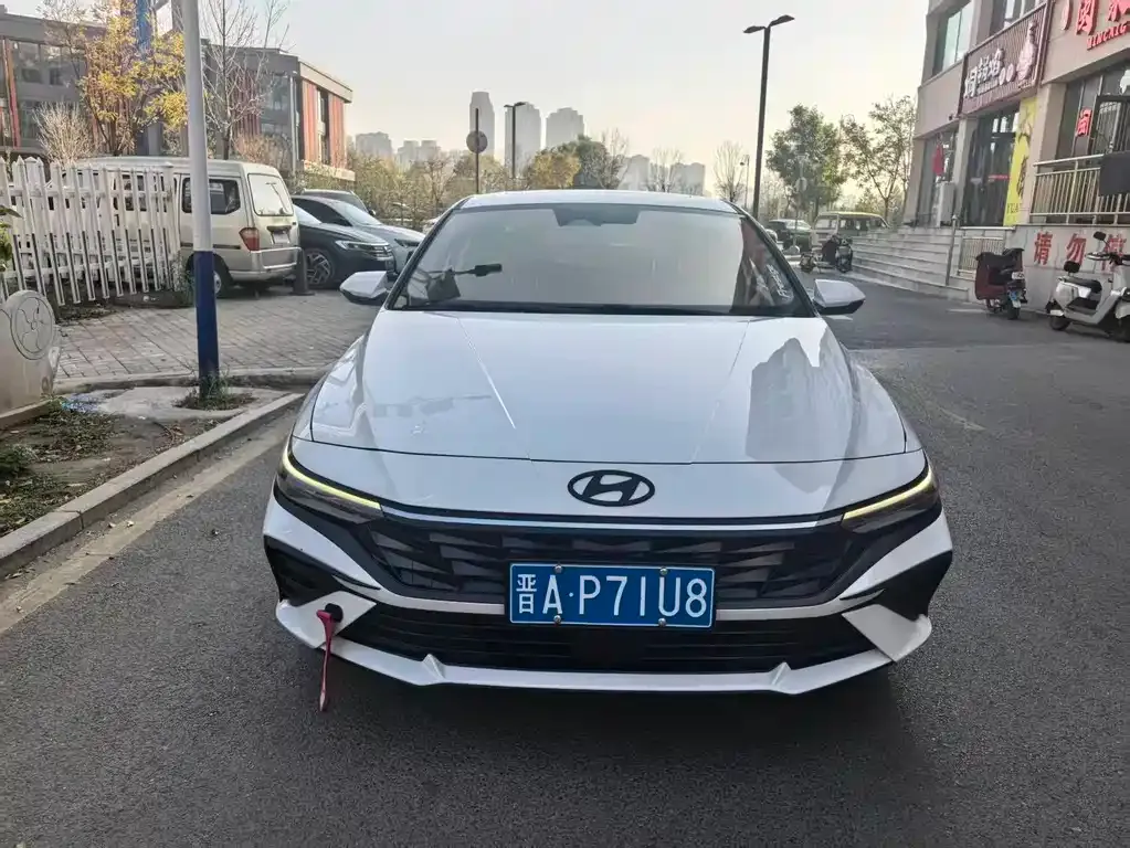Hyundai Elantra 2024 из CN, фото 2