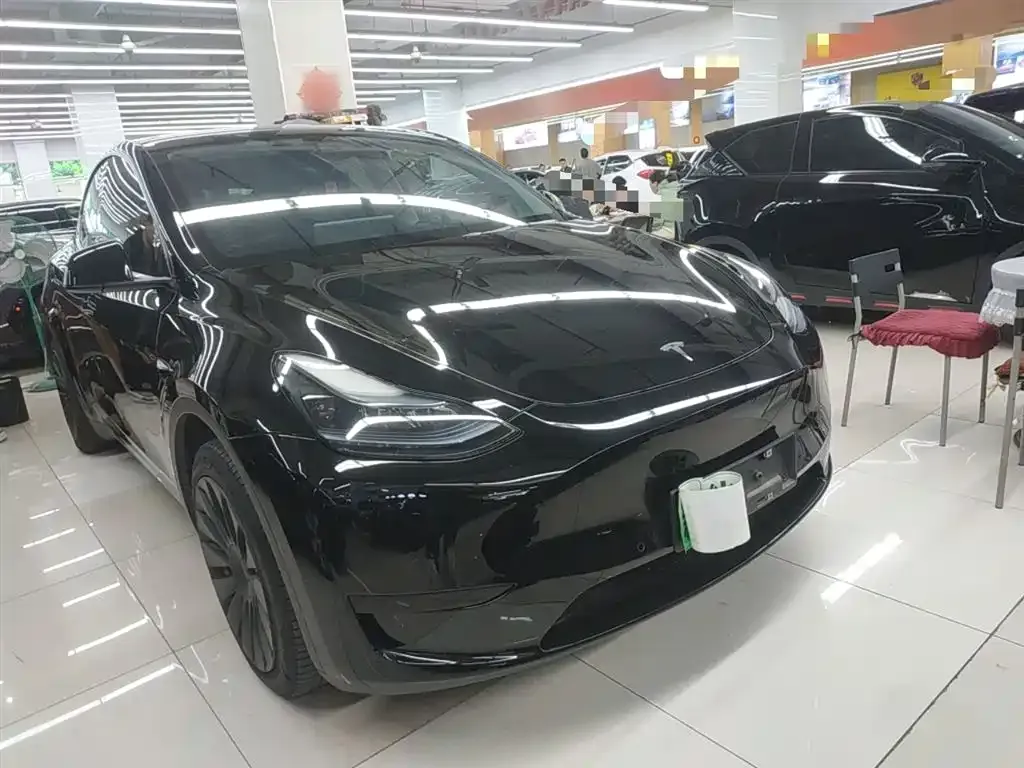 Tesla Model Y — фото 4