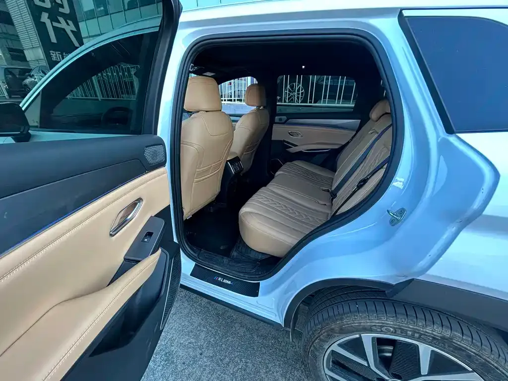 BYD L DM-i 2024 из CN, фото 9