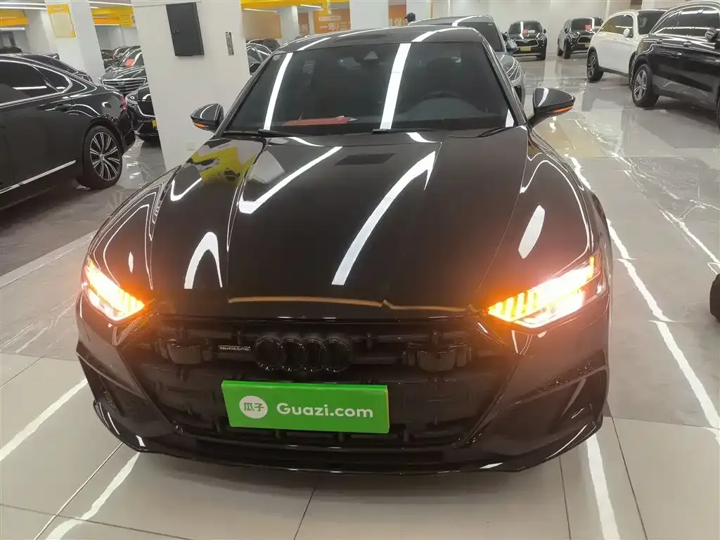Audi A7L 2023 из CN, фото 3