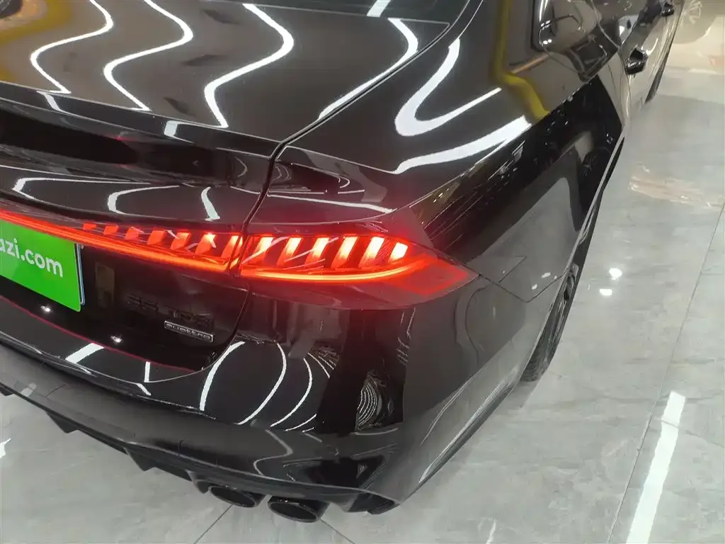 Audi A7L 2023 из CN, фото 8