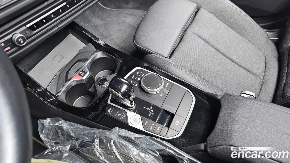 BMW 1-Series 2024 из KR, фото 9