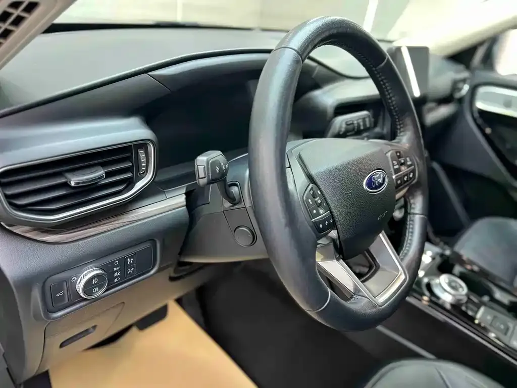 Ford Explorer 2021 из CN, фото 8