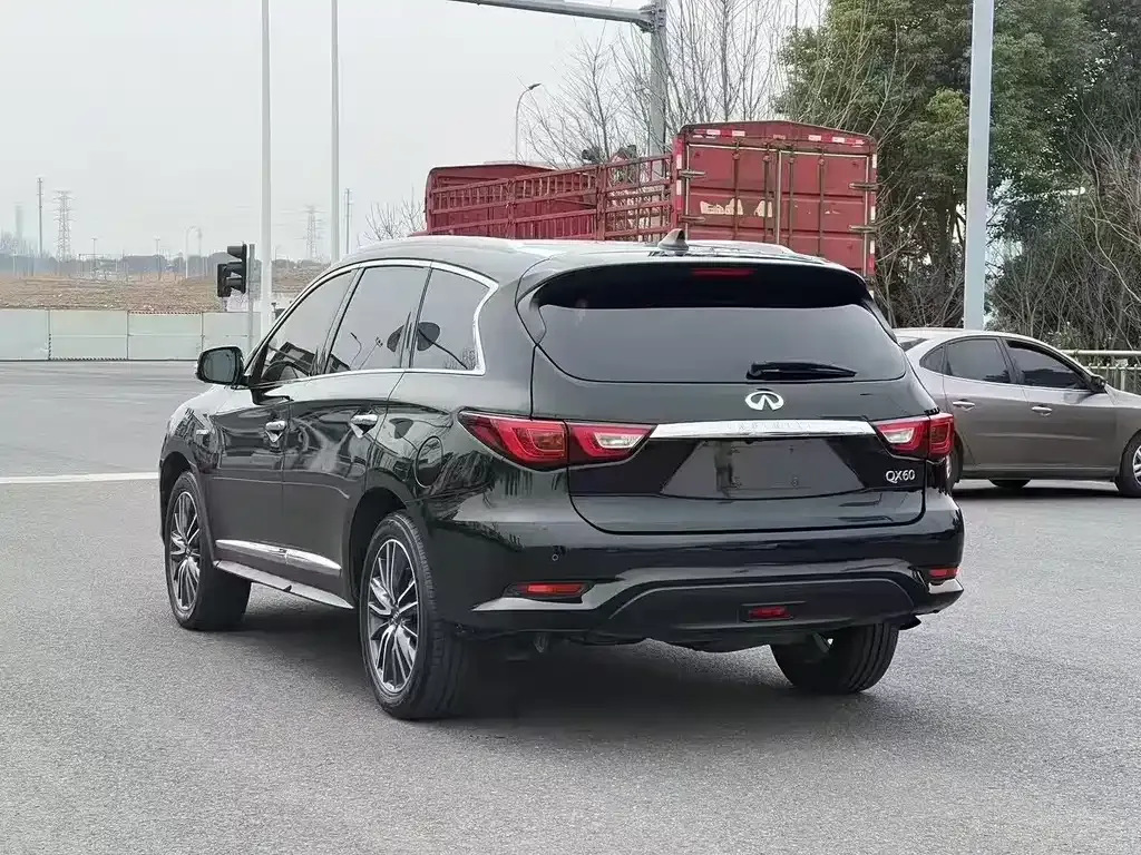 Infiniti QX60 (Import) 2021 из CN, фото 7