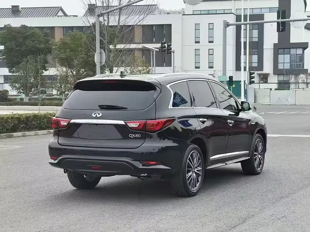 Infiniti QX60 (Import) 2021 из CN, фото 9